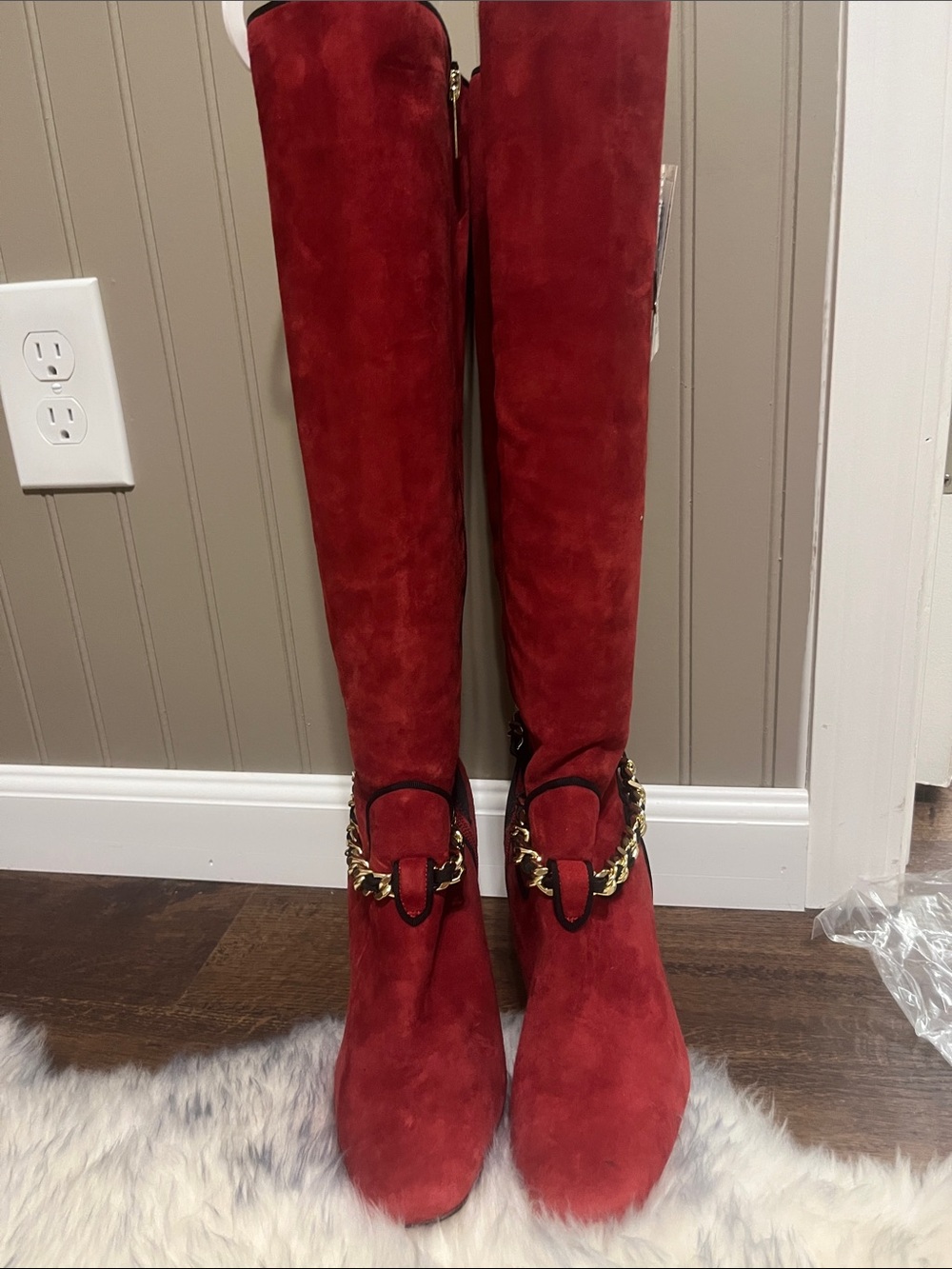 KARl LAGERFIELD Super sexy Red Suede Knee-High Boots with Gold Chain Accent